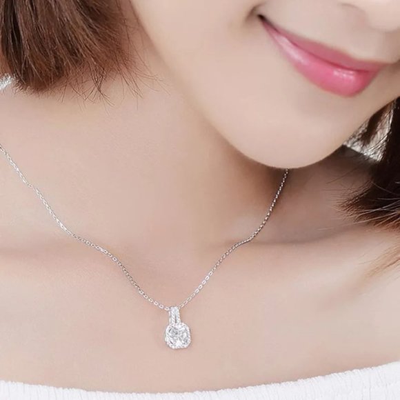 Stunning 2ct CZ S925 Drop Necklace - Picture 4 of 9